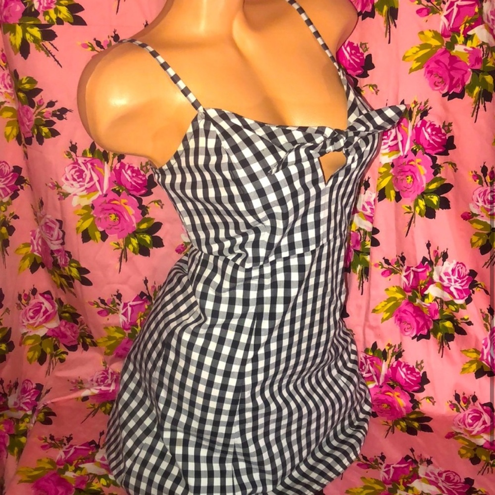 Guess black white checker 50’s pinup rockabilly XS